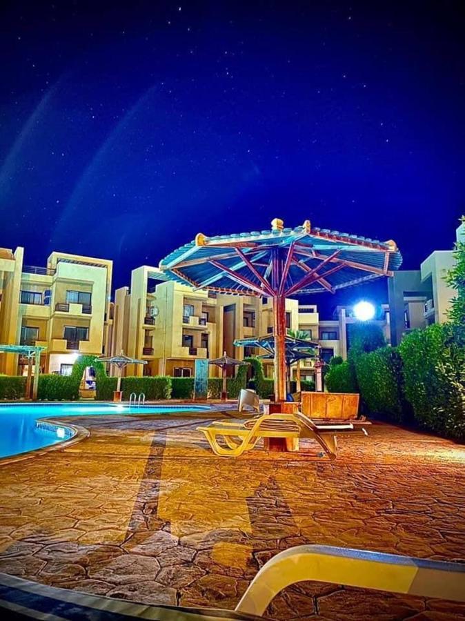 Amazing Chalet At Bluebay Asian Resort Pool View - Families Only ไอน์ ซกนา ภายนอก รูปภาพ